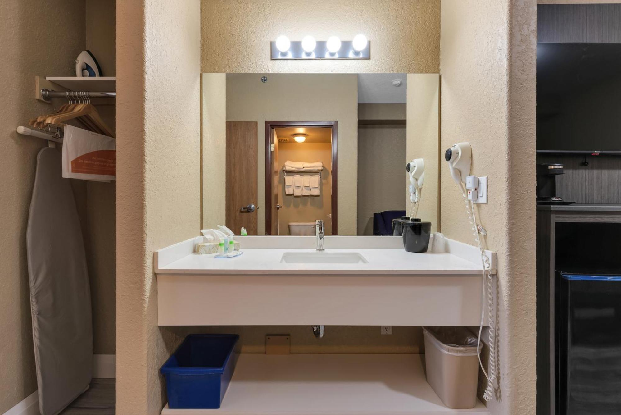 Quality & Hotel 2*